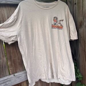 Hooters Cream Short Sleeve Tee